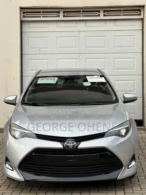 Toyota Corolla LE 2018 Silver