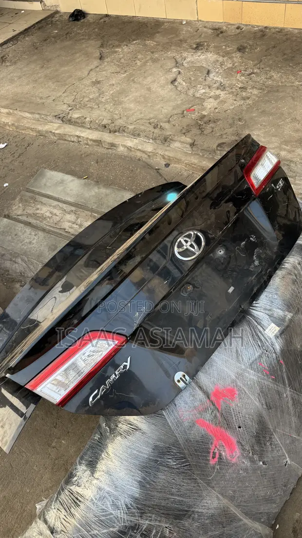 Toyota Camry Boot/Tailgate (2012-2014) - 1