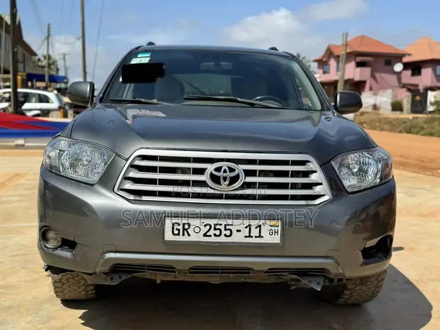 Toyota Highlander 2011 Gray - 1