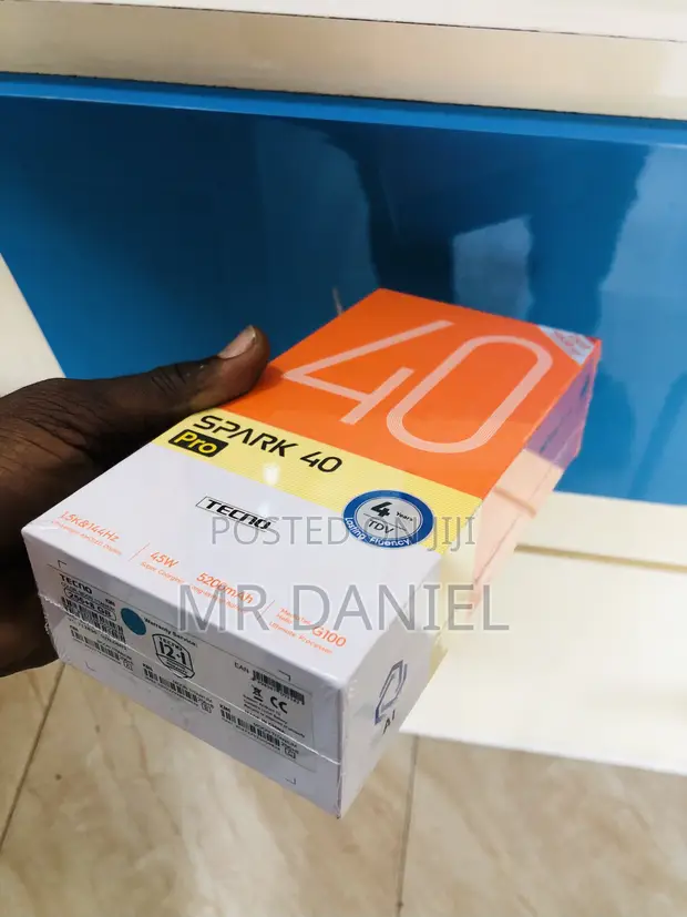 New Tecno Spark 40 Pro 256GB Blue - 1