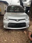 Toyota Sienta 1.5 FWD 2013 Silver - 3