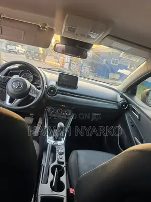 Toyota Yaris iA 2018 Red