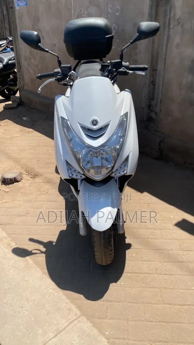 Yamaha NMAX 155 Scooter 2024 White - 1