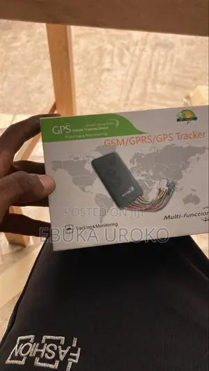 Green and White Trackers for All Cars