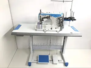 Jack W4 Flatlock Sewing Machine