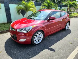 Hyundai Veloster RE:FLEX 3dr Hatchback Red