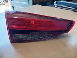 Hyundai Tucson Tail Light (Used)
