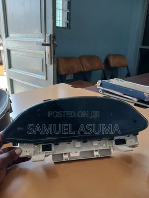 Toyota Vitz Cluster