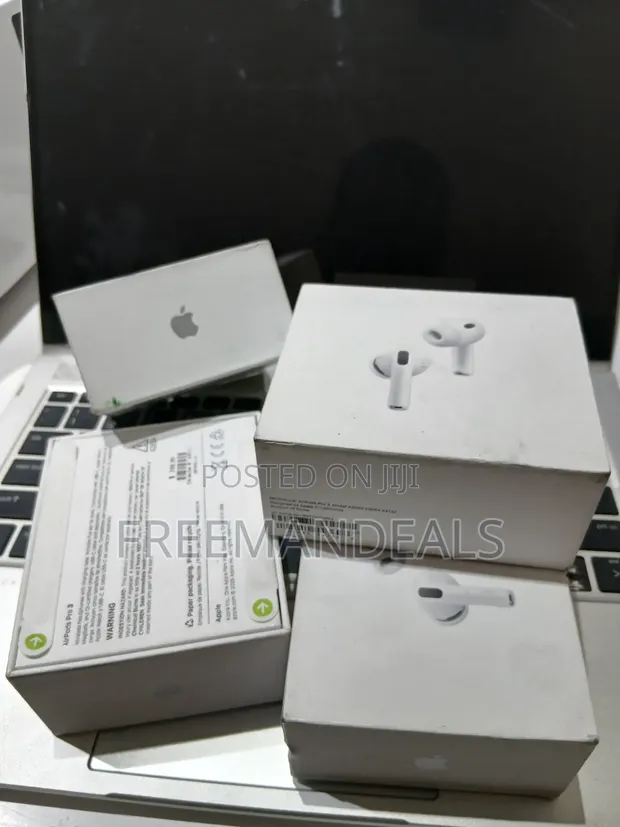 Apple AirPods Pro (3rd Gen) - 1