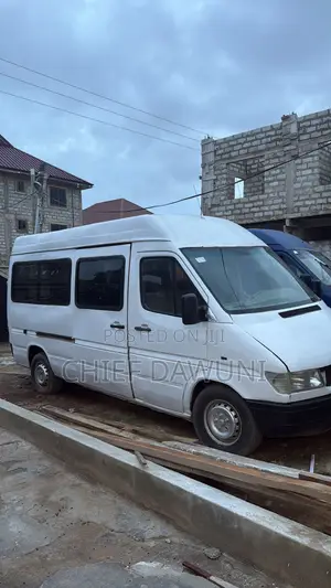 Mercedes-Benz Sprinter 2013 White
