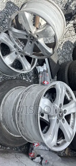 Mercedes-Benz 17-Inch Rim