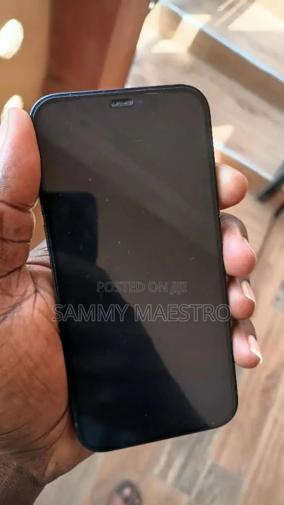 Apple iPhone 12 64GB Black - 1