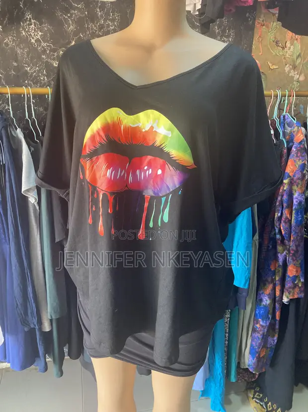 Black Lips Rainbow Graphic Top - Free Size - 1