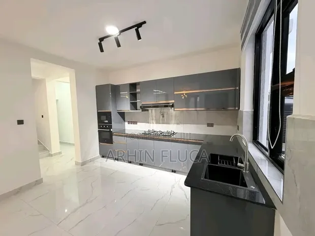 4 Bedroom House for Rent in East Legon, A&C Mall Area - 1