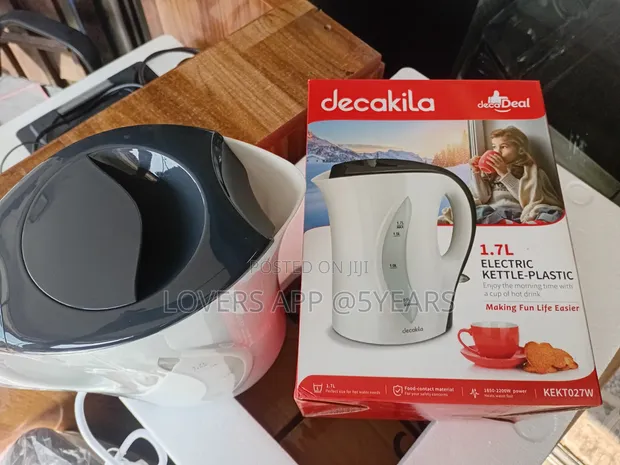Modern 1.7L Electric Kettle - White - 1