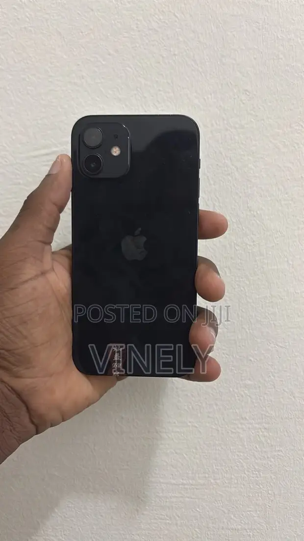 Apple iPhone 12 128GB Black (UK Used) - 1
