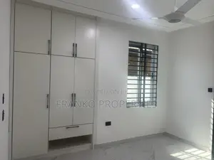 3-Bedroom Executive House for Sale in Lakeside Estate
