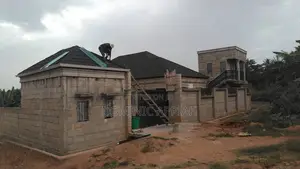 5 Bedroom Uncompleted House for Sale in Kwabre