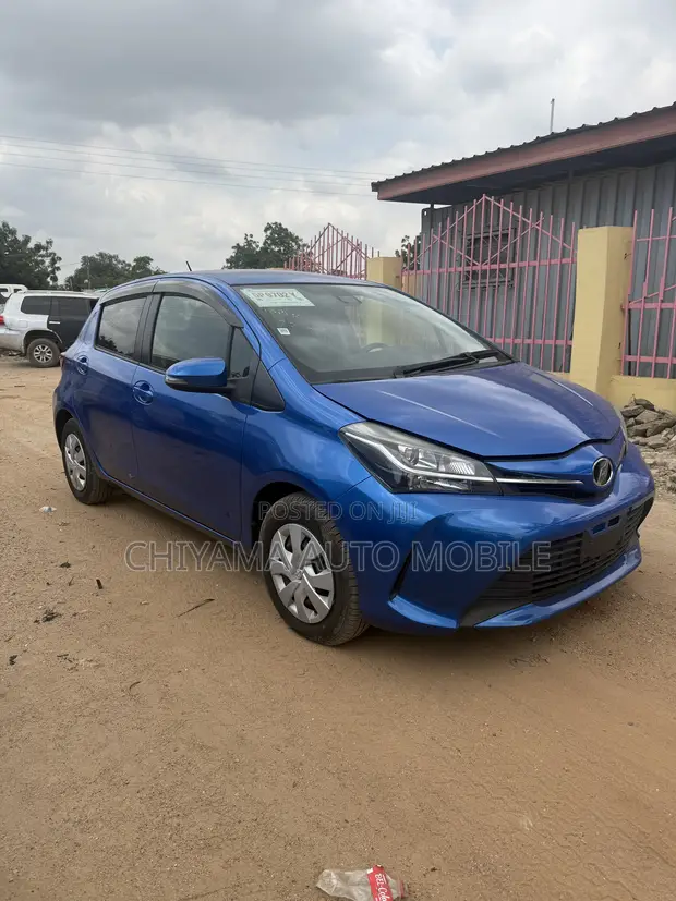 Toyota Vitz 2015 Blue - 1