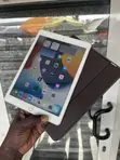 Apple iPad Air 2 16GB Yellow - 3