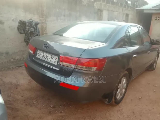 Hyundai Sonata 2010 Black - 1