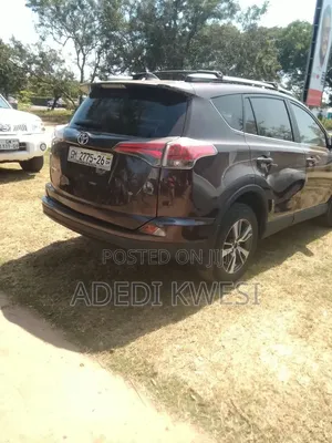Toyota RAV4 2015 Red