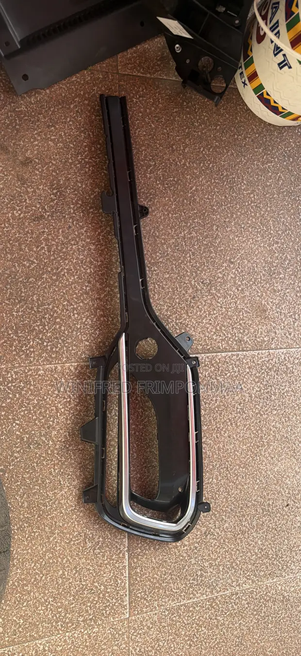 Hyundai Tucson 2016-2018 Radiator Upper Cover - 1