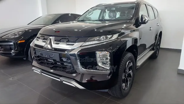 New Mitsubishi Pajero Sport 2025 GLX Black - 1