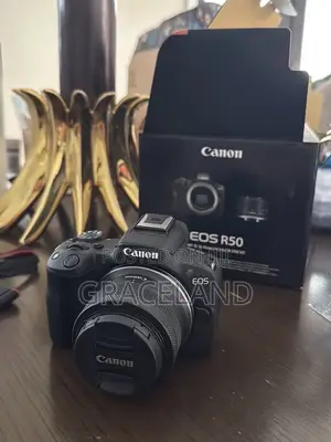 Original Canon EOS R50 Mirrorless Camera + 18-45mm Lens