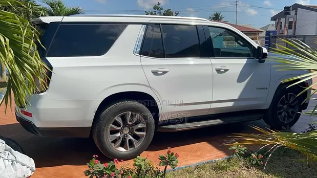 Chevrolet Tahoe 2022 White - 1