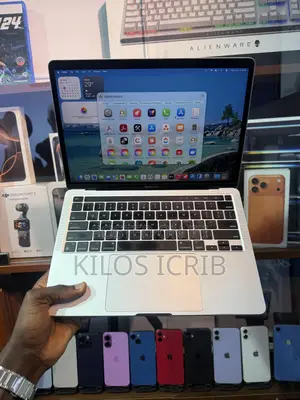 Apple MacBook Pro 2022 M2 13" 8GB RAM 512GB SSD