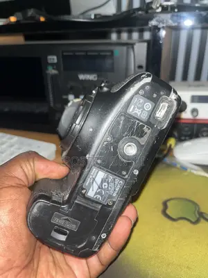 Canon 7D DSLR Camera Body