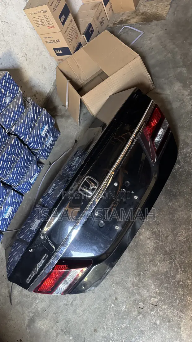 Honda Civic Boot/Tailgate (2013-2015) - 1