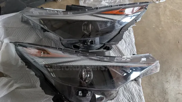 Hyundai Elantra Headlight Pair (2021-2023) - 1