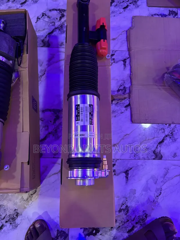 Rolls-Royce Ghost, Wraith, Dawn Front Air Shock Absorber - 1