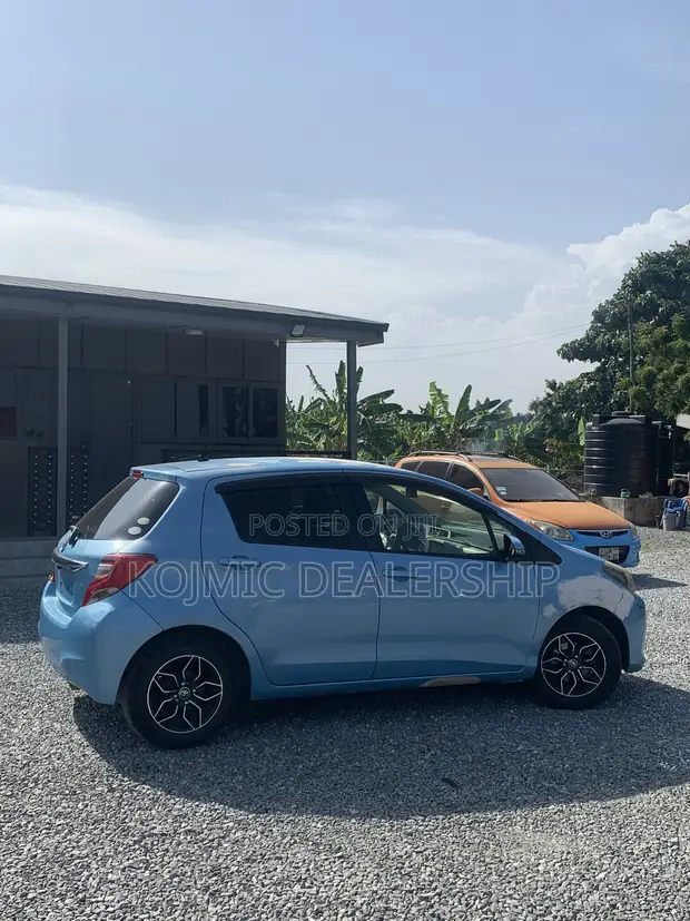 Toyota Vitz 2014 Blue - 1
