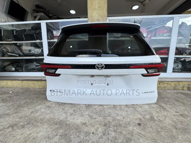 Toyota Highlander Grand Boot Complete - 1