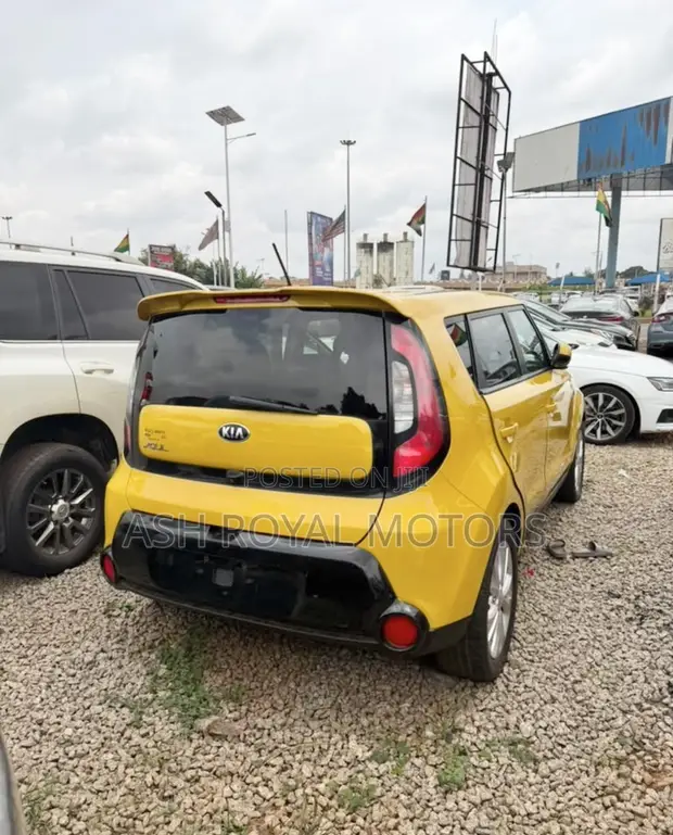 Kia Soul 2016 Yellow - 1