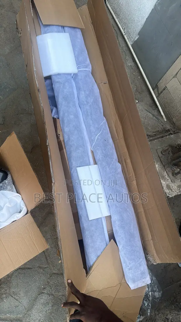 Range Rover Vogue 2020 Electronic Side Step - 1