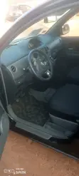 Toyota Sienta 1.5 AWD Minivan 2014 Maroon - 3