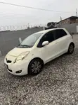 Toyota Vitz 2010 White - 5