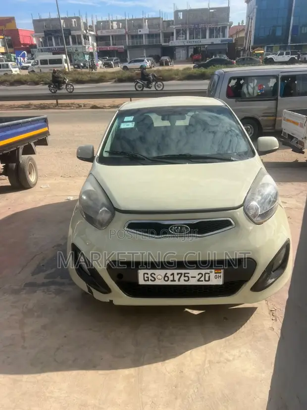 Kia Picanto 2011 Beige - 1