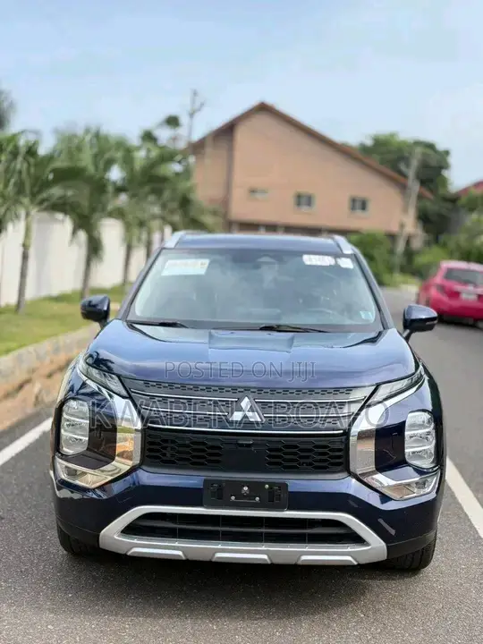 2022 Mitsubishi Outlander SE - 1