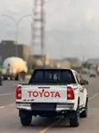 Toyota Hilux 2022 White - 4