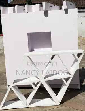 Modern White Office Desk / Workstation