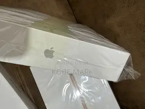 Apple MacBook Air M1 8GB RAM 256GB SSD (Gold)