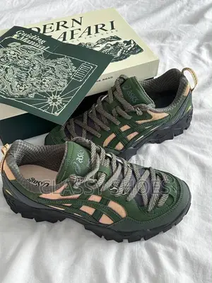 Asics Sneakers - Army Green