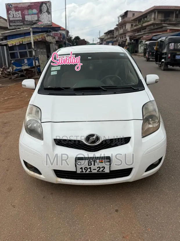 Toyota Vitz 1.0 FWD 3dr 2008 White - 1