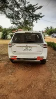 Mitsubishi Outlander 2016 White - 2