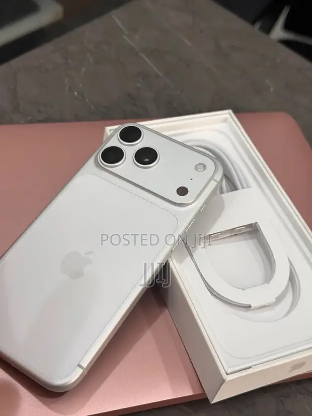 Apple iPhone 17 Pro Max 512GB Silver - 1